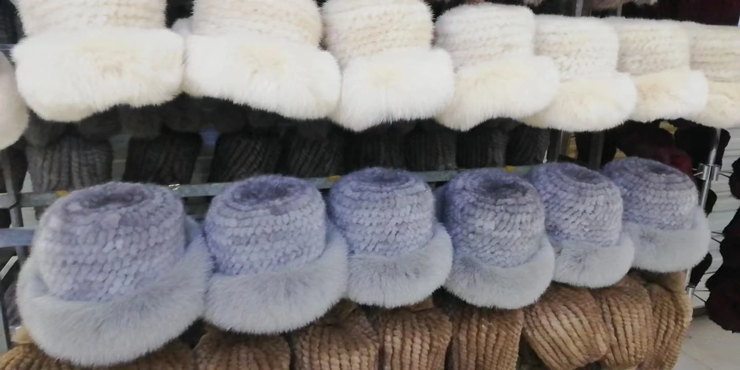 Echte Pelzmütze Winter für Frauen Mütze natürliches Nerzfell mit Fuchs pelz Mützen Luxus russische Sonne stricken Eimer Hut Hauben Mode – Detail 1