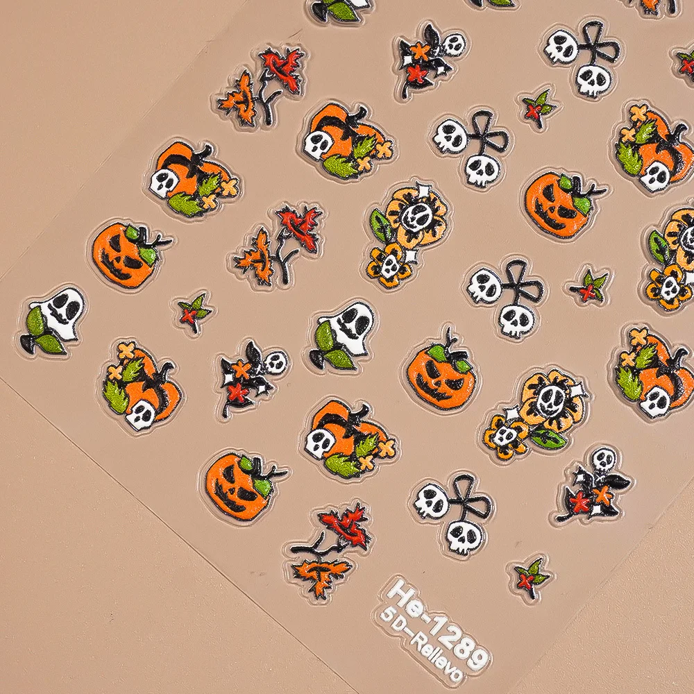 1/5/10 قطعة اليقطين شبح الجمجمة زهرة 5D تنقش هالوين مسمار الفن ملصقات النساء DIY بها بنفسك مانيكير ذاتية اللصق الديكور الشارات