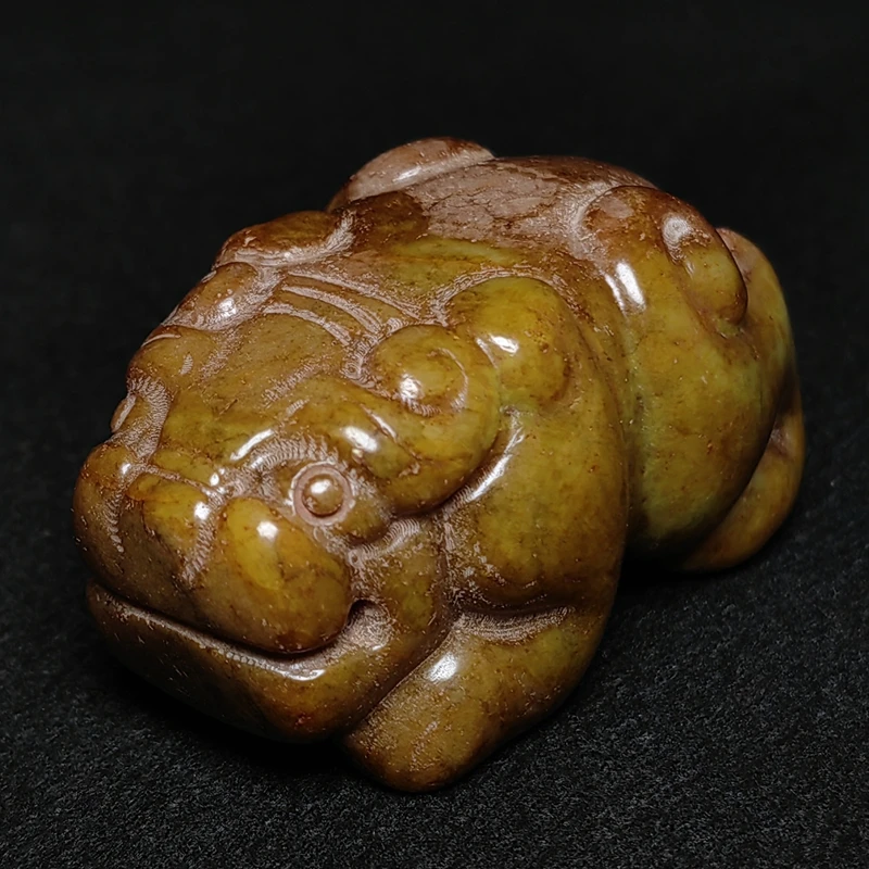 YIZHU CULTUER ART Size 7.5×4.5×3.8cm Chinese Old Jade Carved Wealth Beast Pi Xiu Statue Desk Ornament Collection