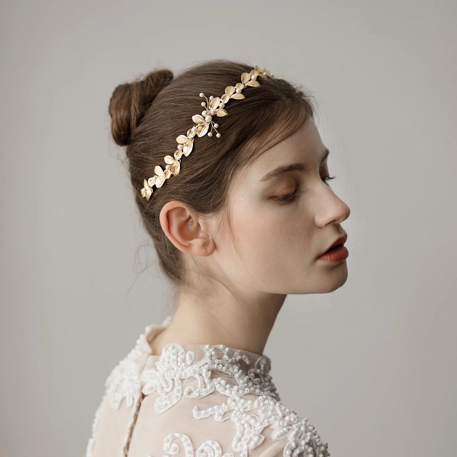 O340 Wedding Bridal Headpiece Gold Alloy Leaves Pearls Handmade Headband Women Marriage Bride Pageant Perform Prom Tiara