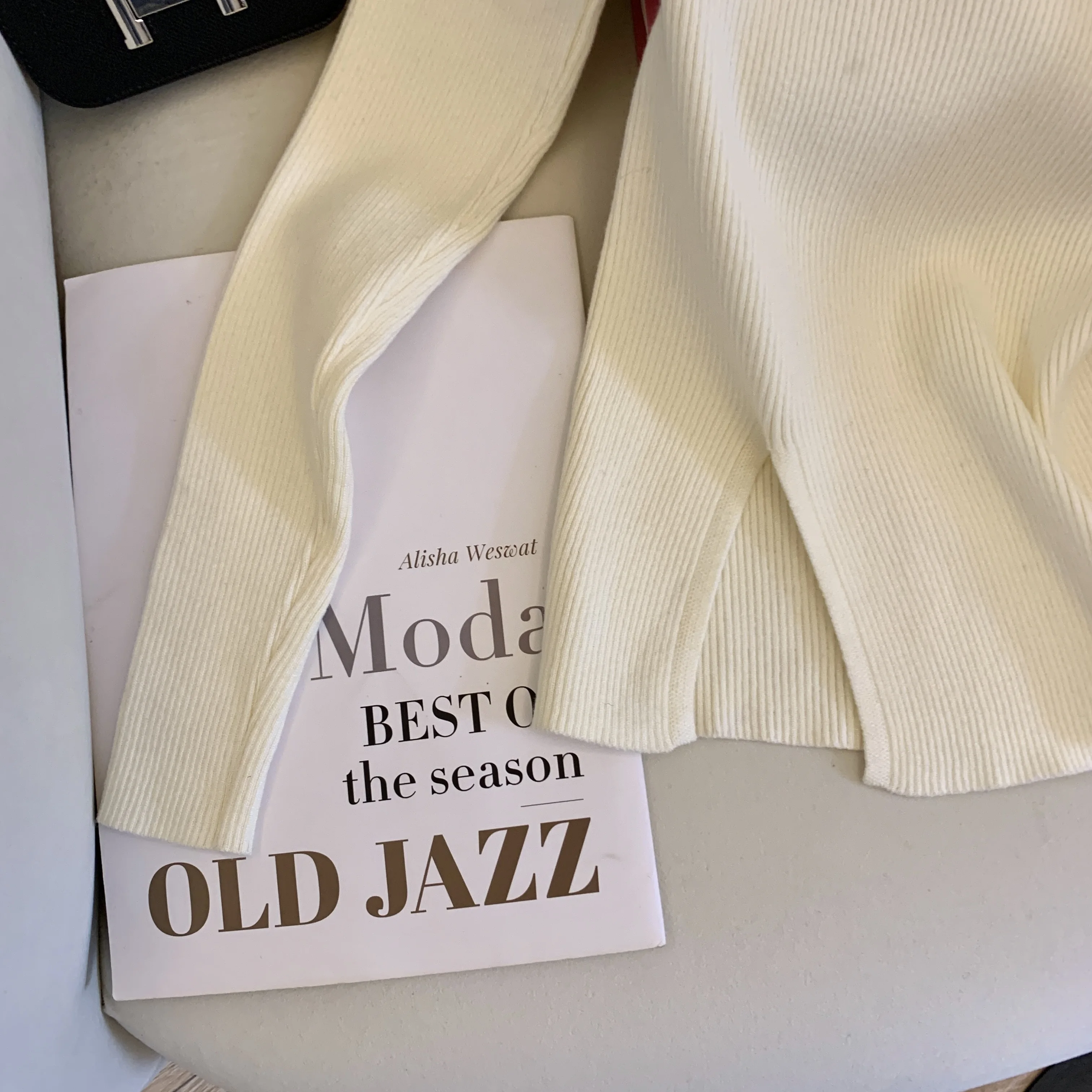 Women's Apricot Vintage Button Sweater New Chinese Style Elegant Slit Autumn And Winter High-End Knitted Base Shirt Casual Top