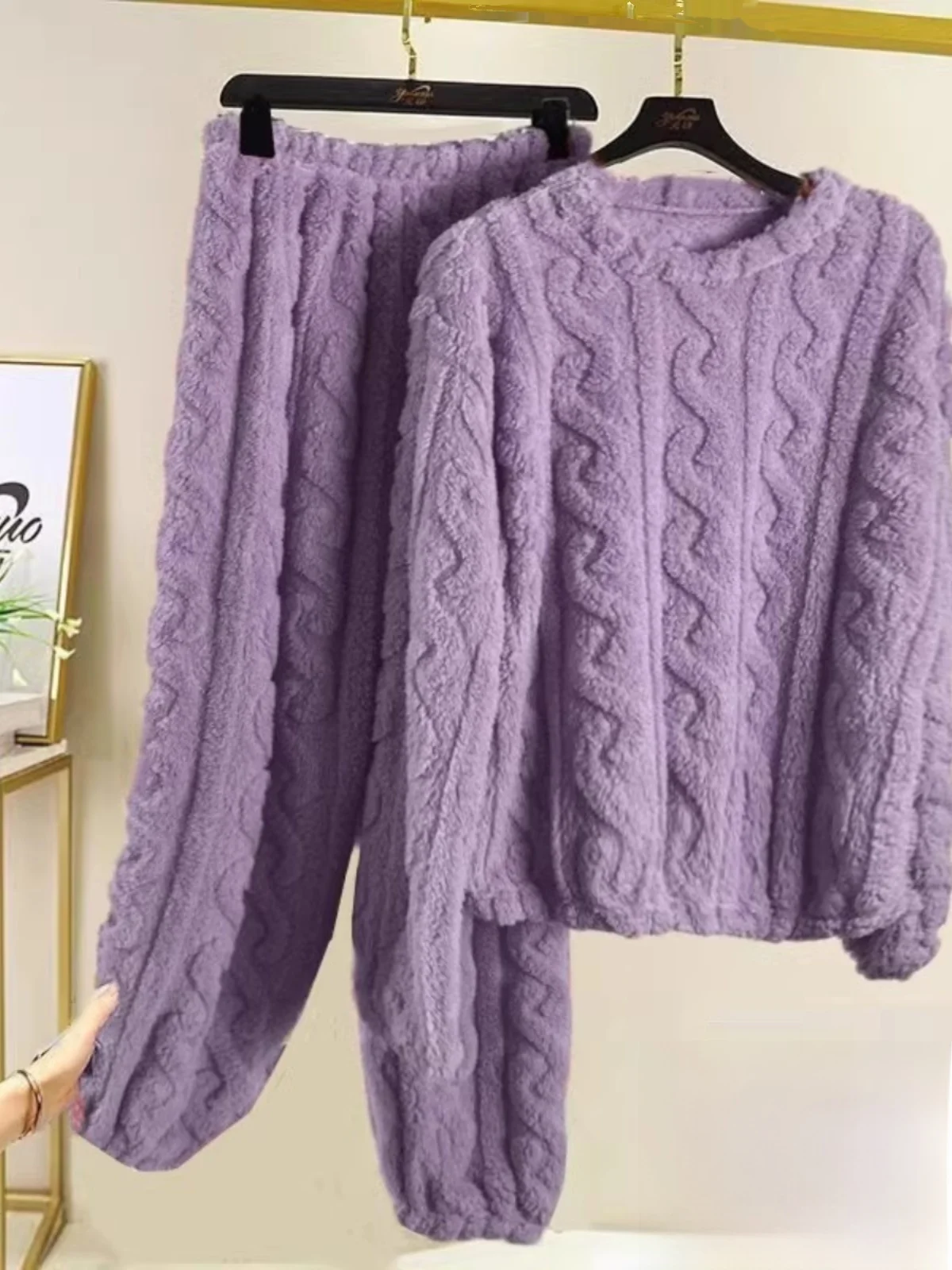 

Thickened Flannel Sleepwear Set Women's Autumn Winter Two-Piece round Neck Warm Home Clothes Loose Pants Comfortable Fit