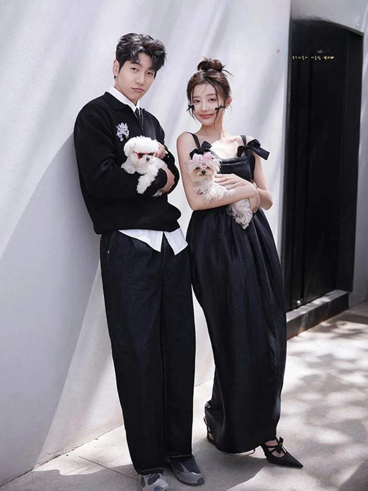 

Black Satin Strapless Wedding Dress Couple Street Photography Simple Korean Style Girls Dress Photography Studio Theme