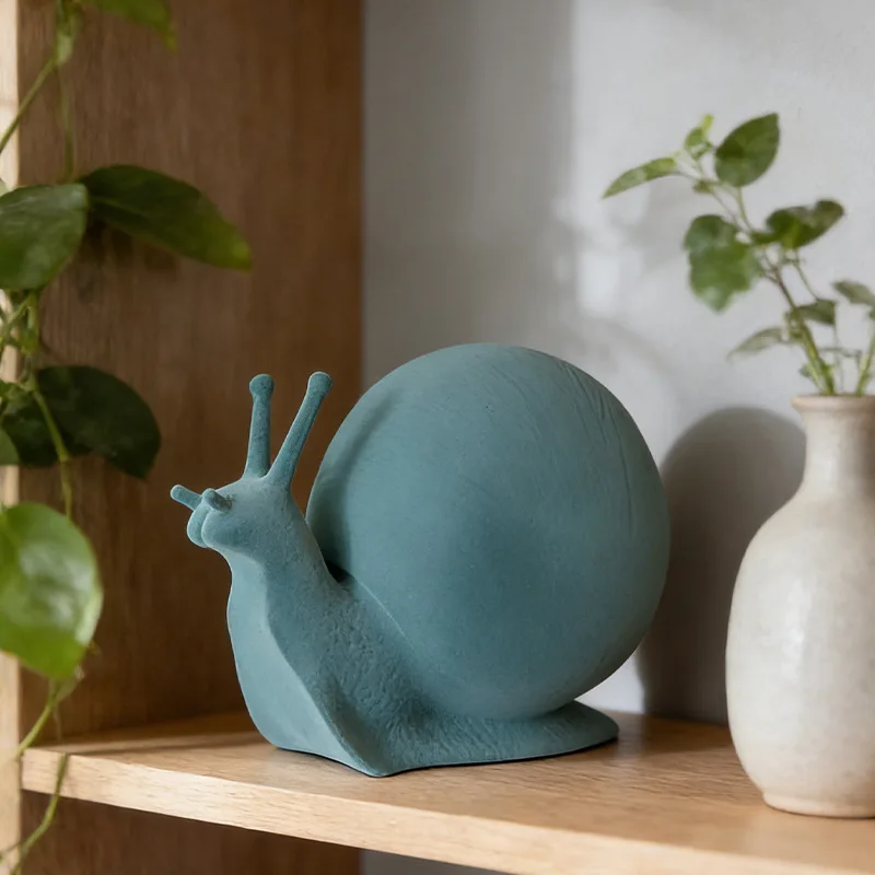 HT cartoon creative snail ornament - home decor for tv cabinet, study, and desktop - handicraft