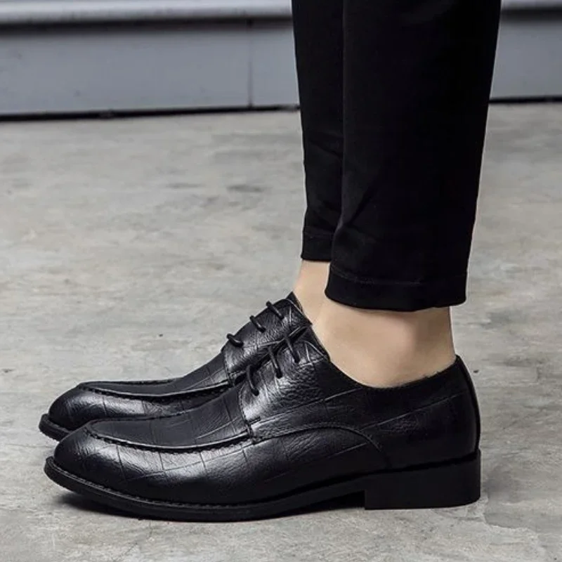 

Мужская однотонная легкая социальная обувь с низким берцем в клетку, официальная роскошная дизайнерская кожаная повседневная одежда, деловые модельные туфли 39, мужские туфли