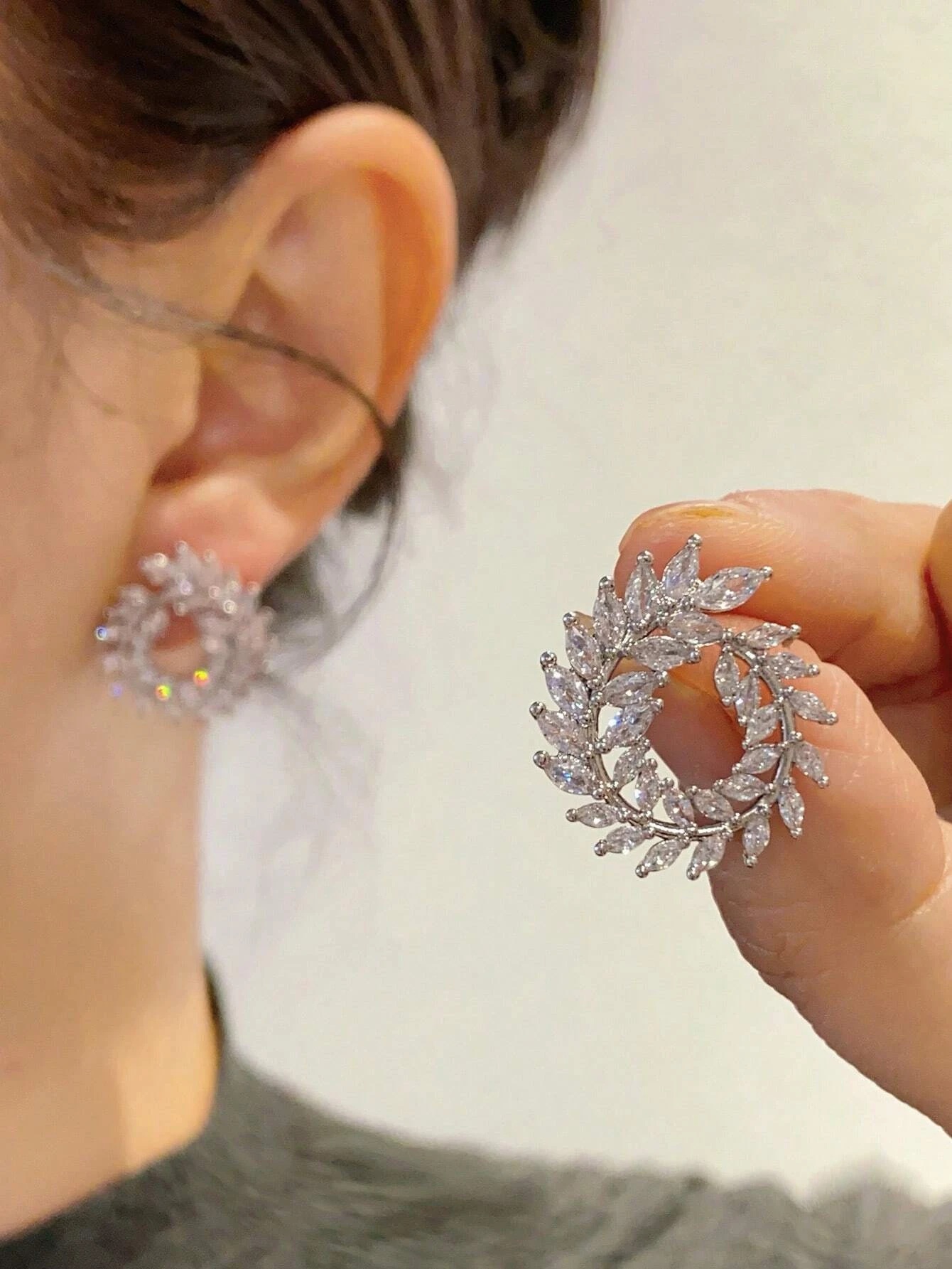 

Classic Earrings Summer Fashion Wheat Leaf Shaped Zirconia Jewellery Set Versatile Daily Prom Holiday Birthday Banquet E98