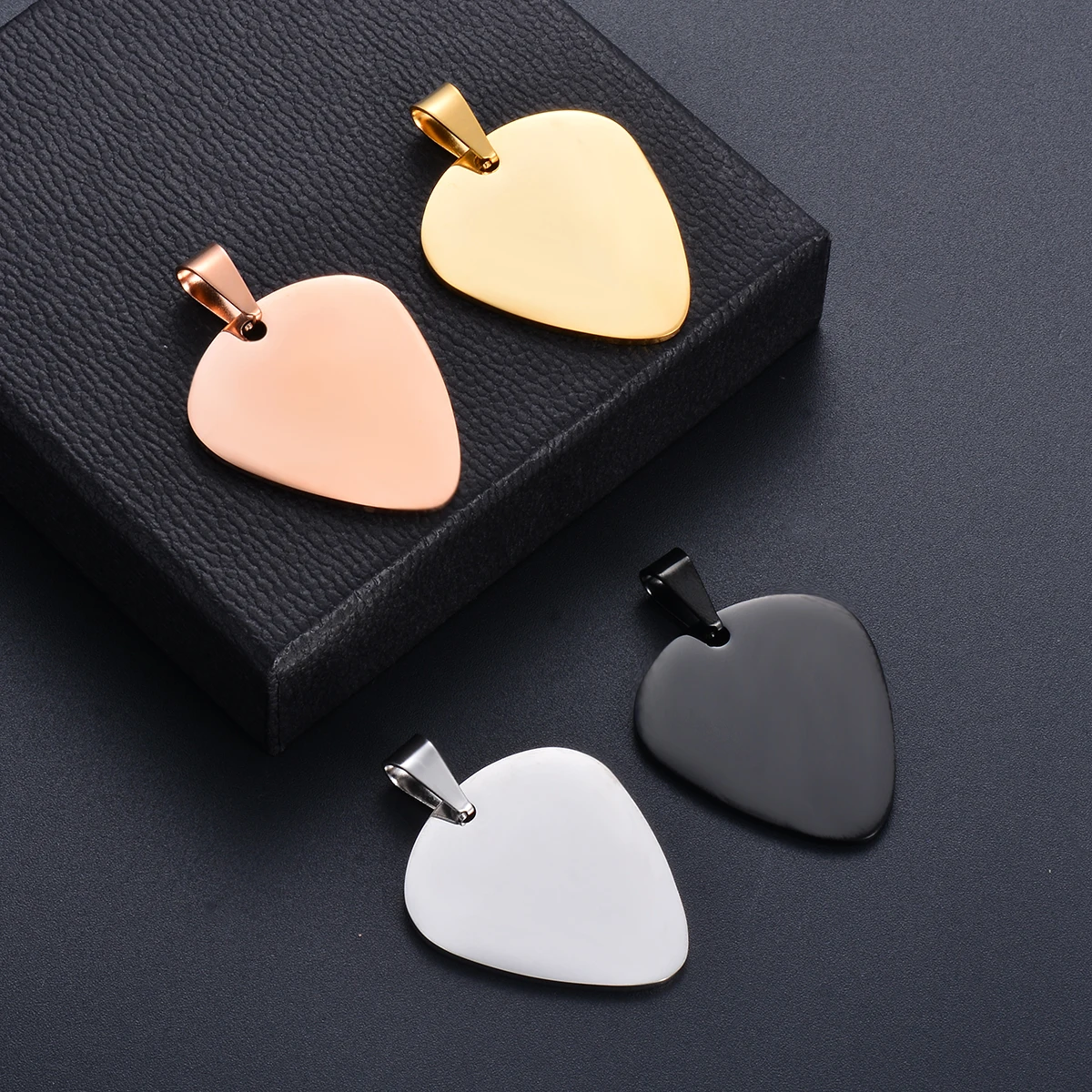 8Pcs Blank Double Side Polish Stainless Steel Guitar Pick Pendant DIY Keychain Necklace Dog Tags Metal Accessories Wholesale