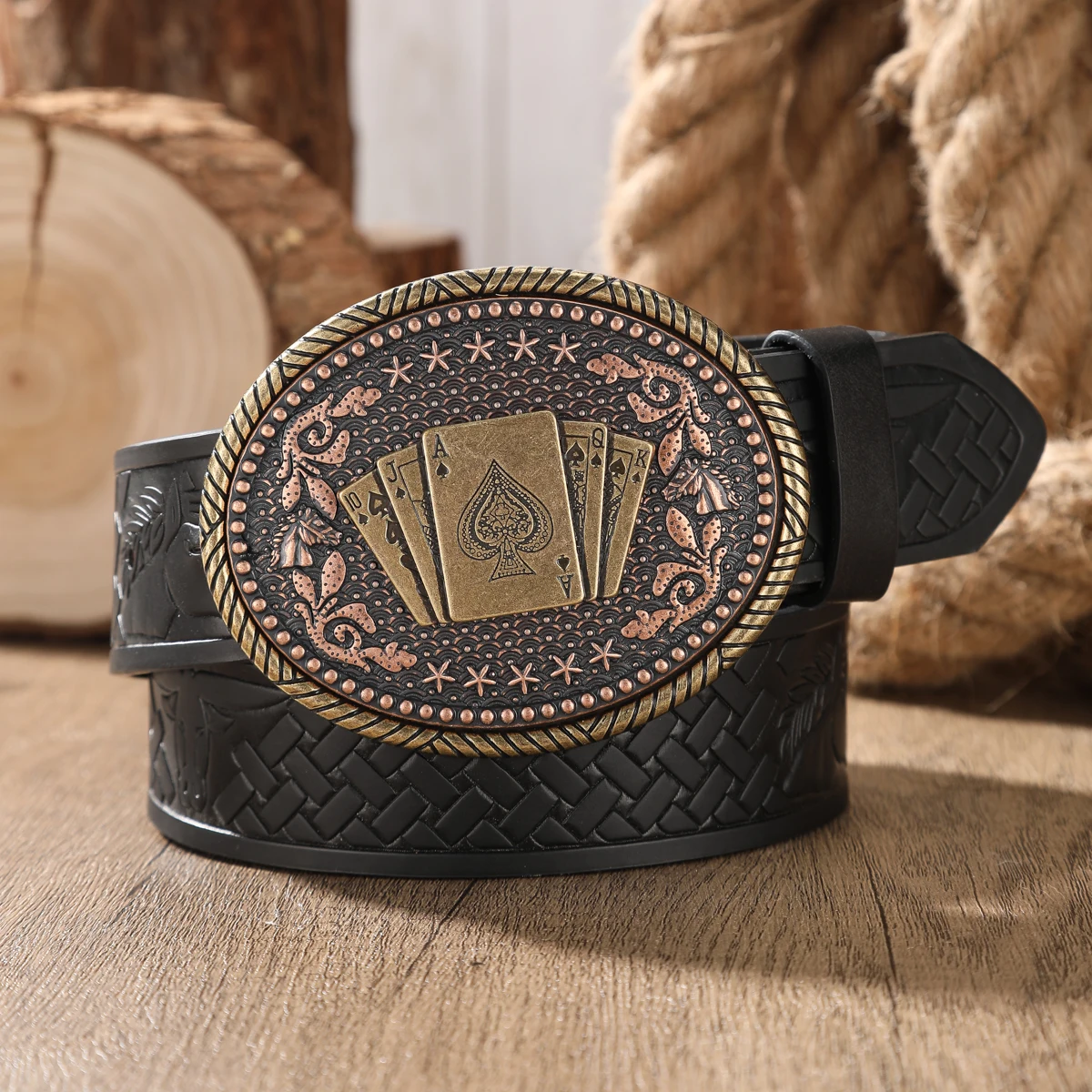 A Retro Western Cowboy-Style Belt Suitable for Both Men and Women. PU Leather Embossed Belt