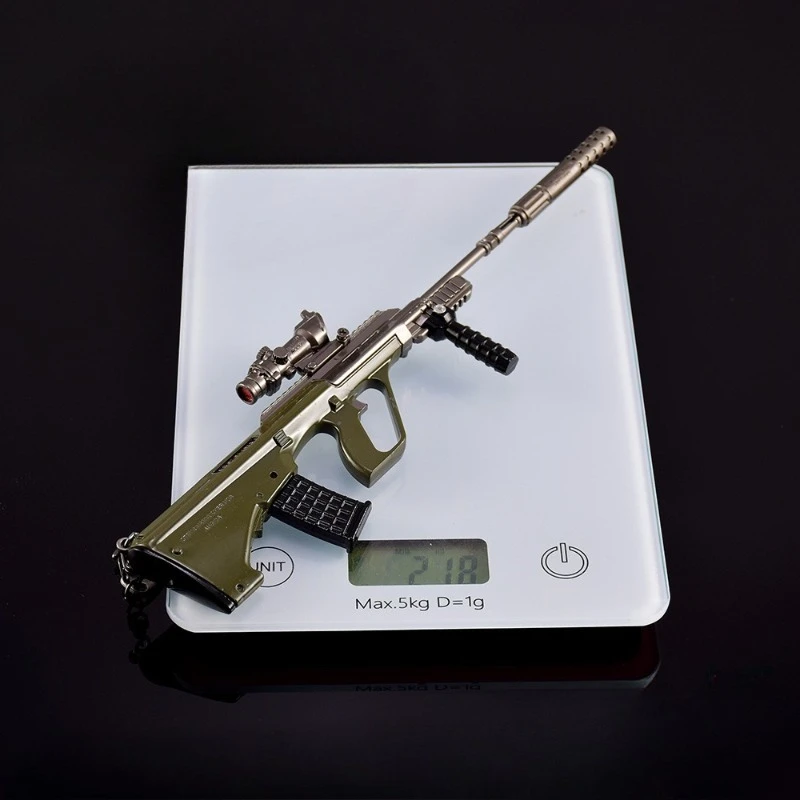 Delta Force Assault Rifles AUG Keychain Models Game Peripherals Assembled Toy Guns Outdoor Pendants Crafts Ornaments Boys Gifts