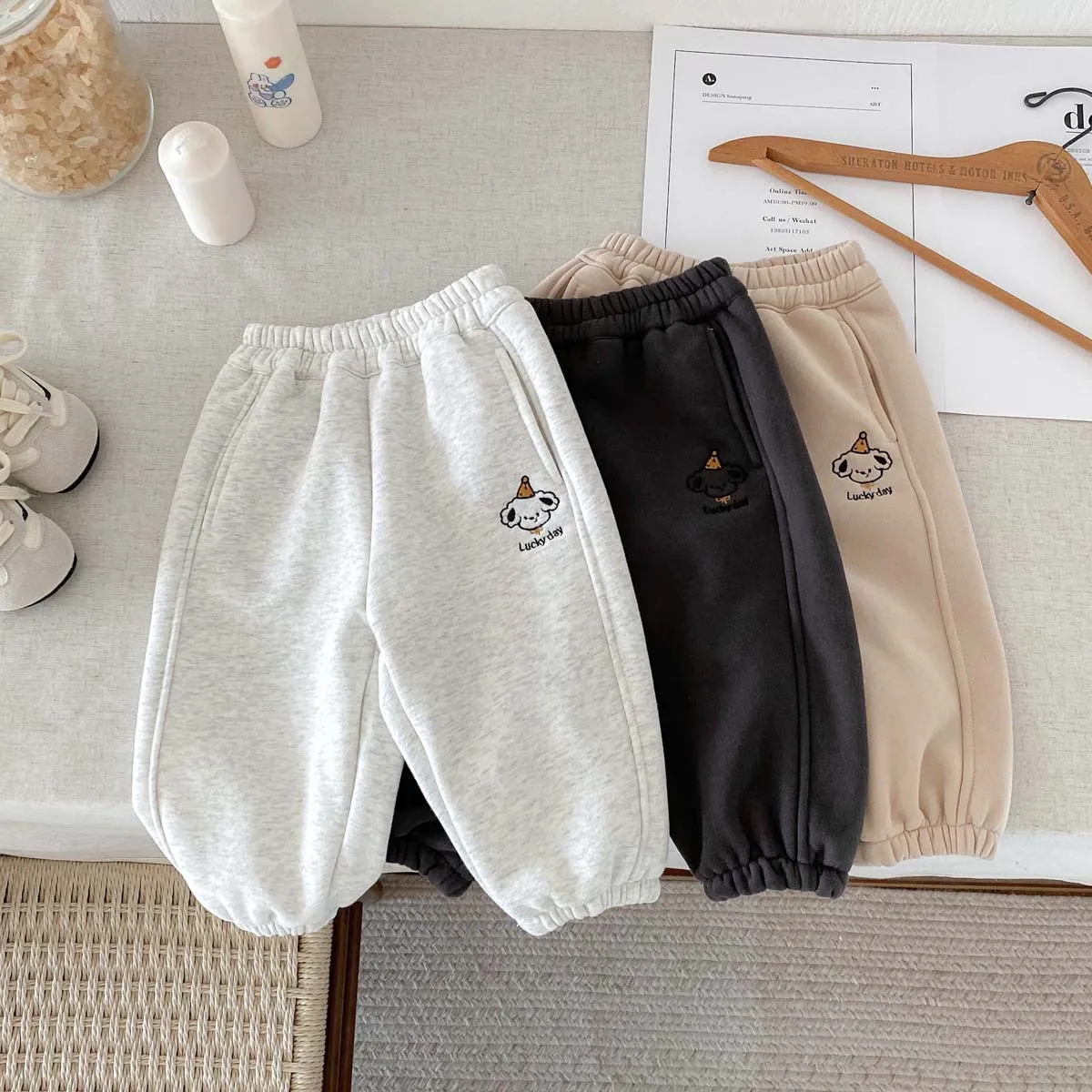 الخريف الشتاء ملابس الطفل أفخم السراويل الدافئة الفتيات الفتيان النسخة الكورية فضفاض الحريم السراويل فانوس السراويل