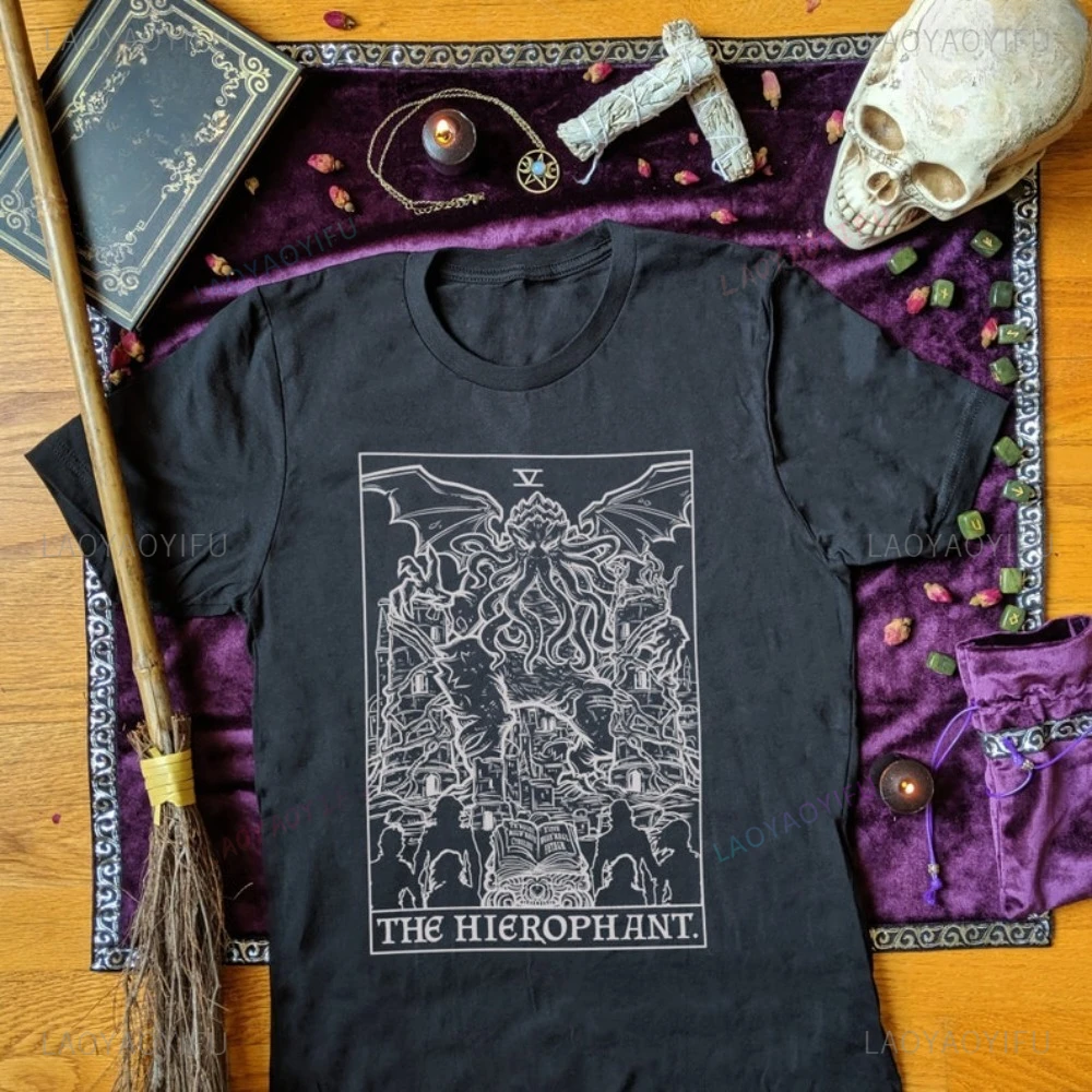 The Hierophant Tarot Card Cthulhu Cosmic Horror Halloween Goth Literature TShirt Casual Fashion Harajuku Streetwear Loose Tshirt