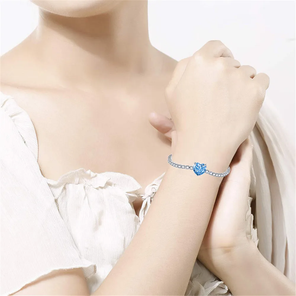 Exquisite Heart Shape Crystal Zircon Bracelet for Women Luxury Bangles for Women Valentines Day Gift Love Jewelry Accessories