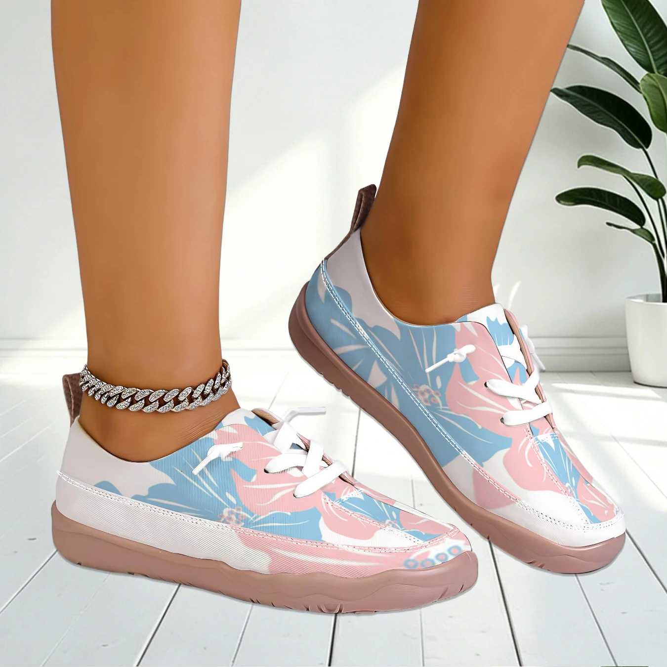Sepatu kets wanita dengan moti - Sneaker Care For Canvas Fabrics ulasan dan harga