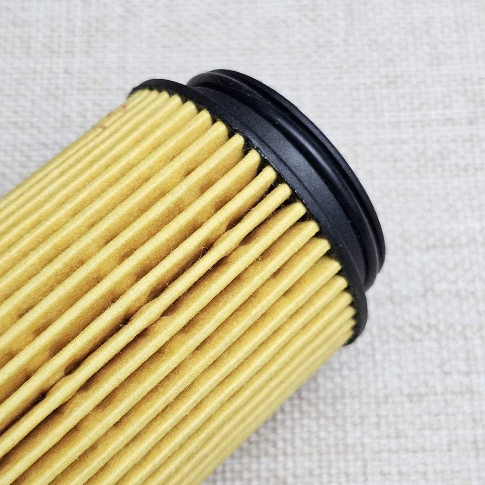 Car Oil Filter 11427826799 For BMW F20 F30 G21 G30 G12 G01 G02 G05 M140i 330d 340i 530d 740 X3 X4 X5 X6 B57 B58 Engine view 3