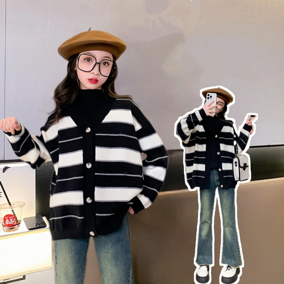 

New Autumn Children Color Block V Neck Sweater with Button for Teen Girl Knitwear Kids Black and White Striped Nnit Cardigan