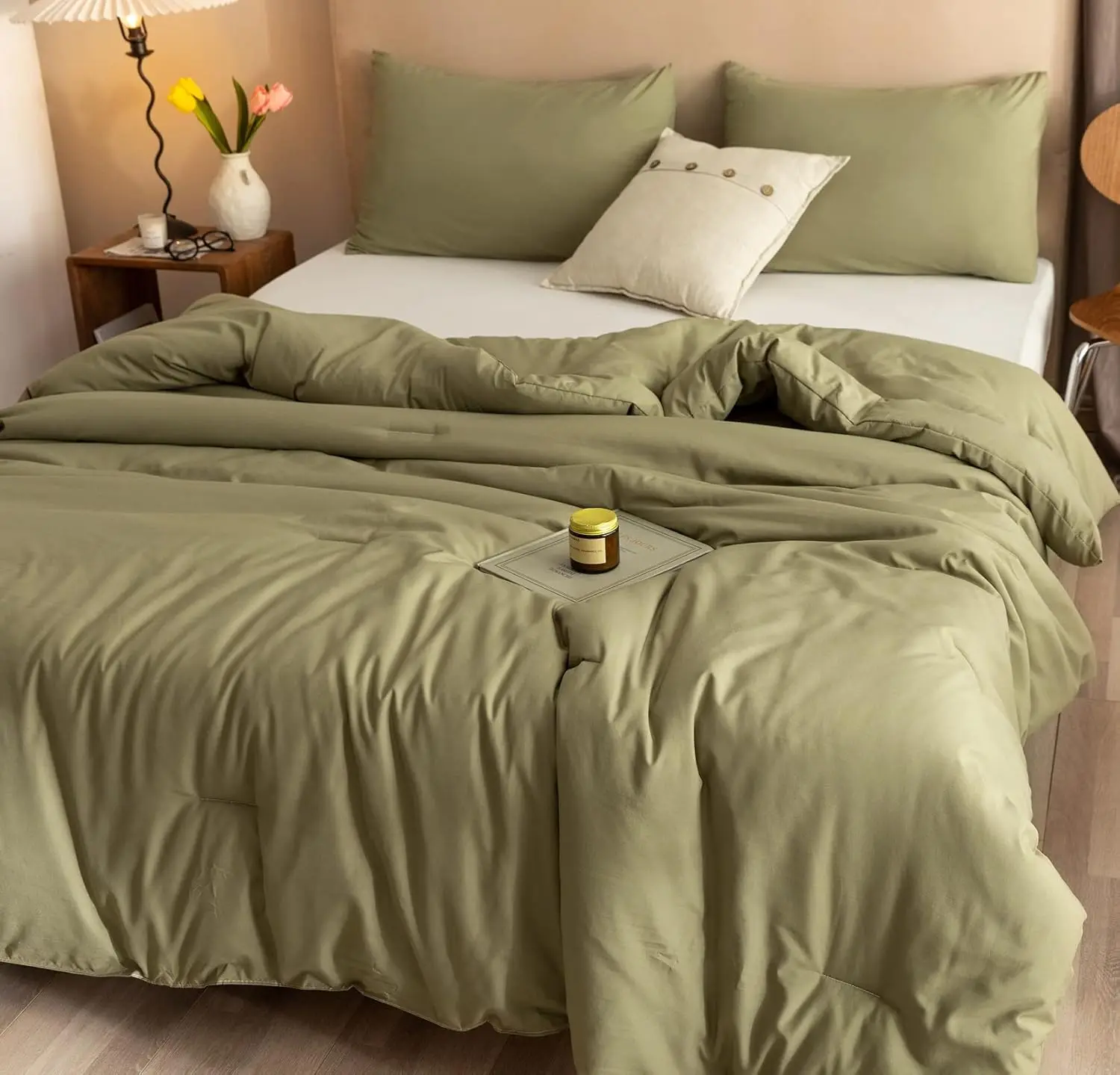 Olive Green Queen Comforter Set, 3-Piece Lightweight Bedding for All Seasons with Pillowcases