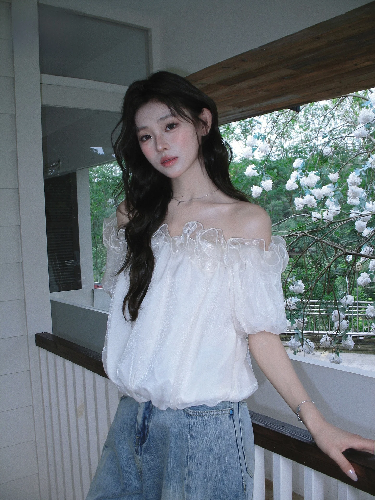 

Elegant Floral Chiffon Shirt Women's Shoulder Bared Bubble Sleeve Sweet Style Spring Summer New Arrival Wood Grain Top