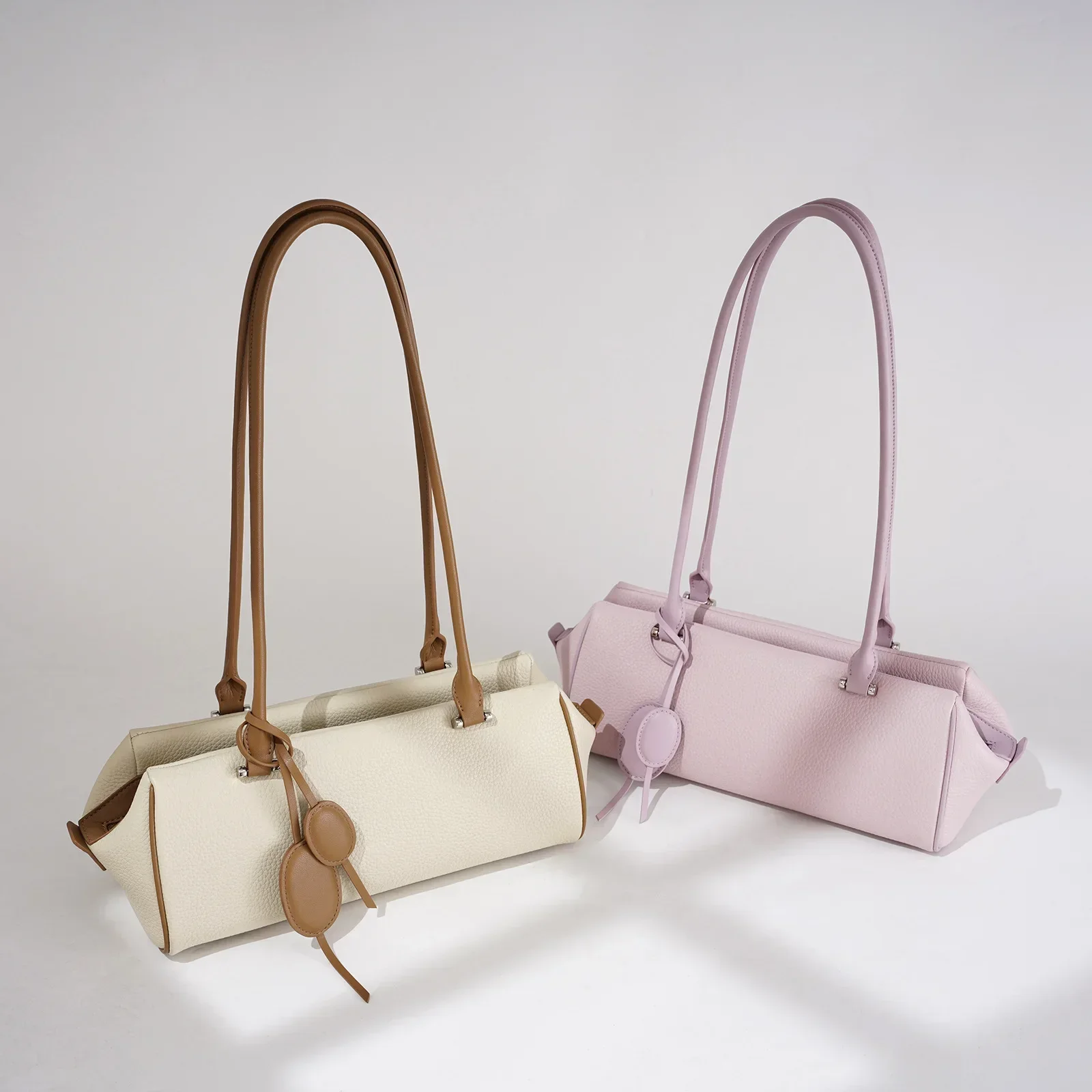 

2026 New Fashion Leather Small Handbag Women's Boston Bag Fashion First Layer Togo Cowhide Texture Messenger Small Square Bag