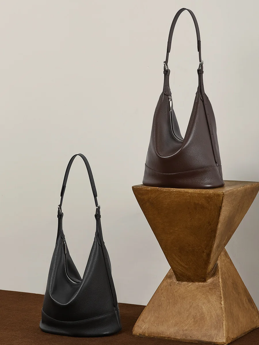 

Genuine Leather Large Capacity Bucket Bag, Grain Cowhide Crossbody Purse for Women, Premium Work Commuter Shoulder Bag