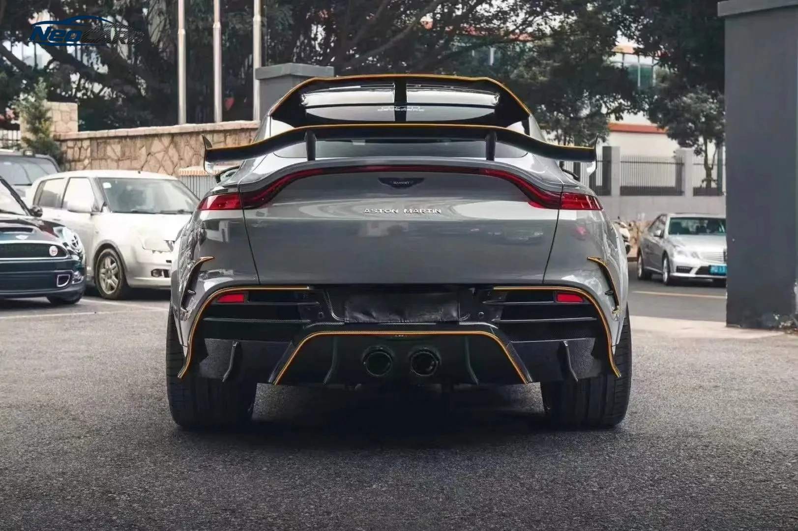 For Aston Martin Db…