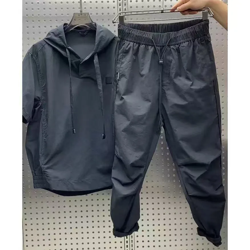 

Men's casual loose and fashionable hooded T-shirt and pants set, black breathable sports lightweight autumn and summer set 2pcs