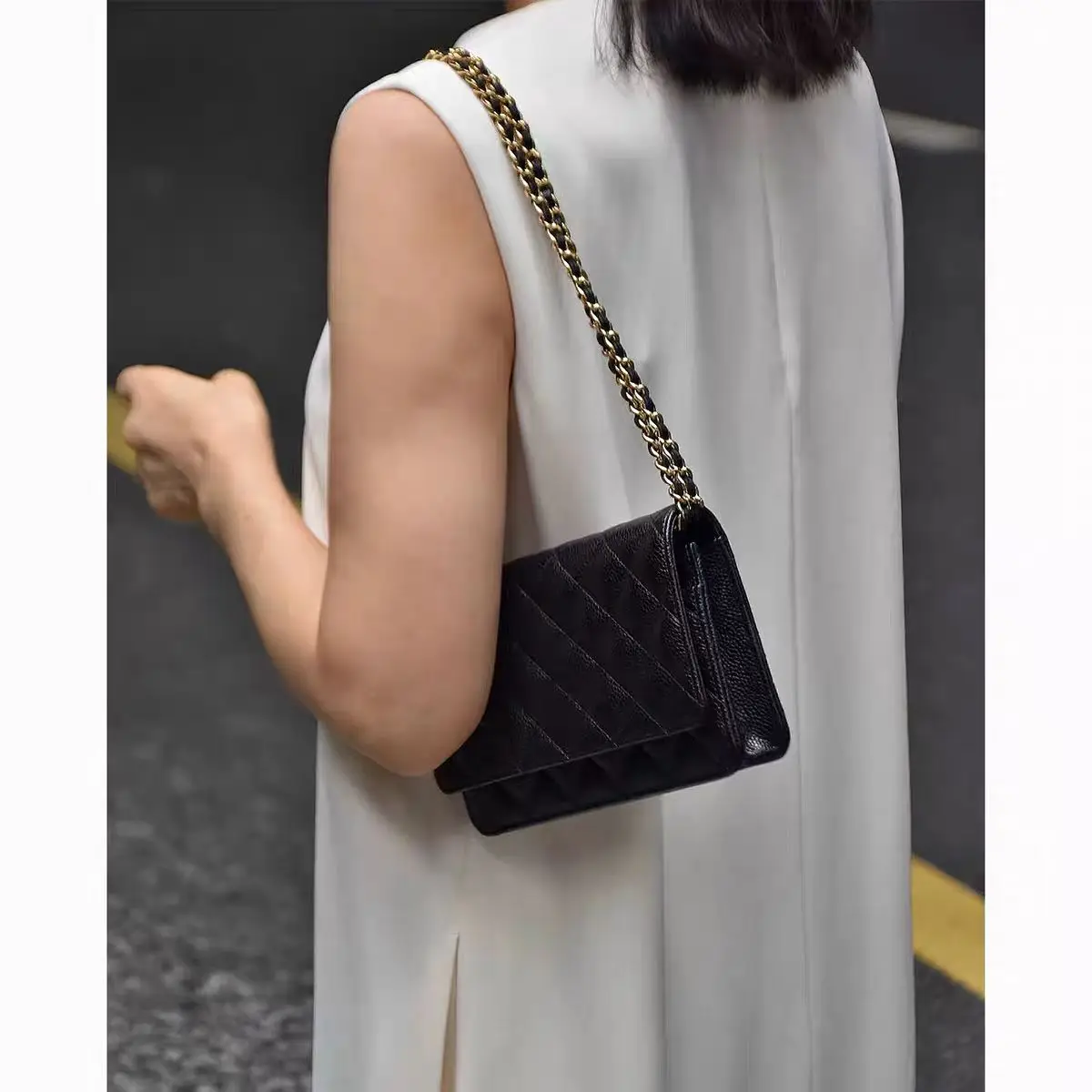 

LUXURE BAG caviar leather foreskin leather bag diamond grid small square bag single shoulder crossbody bag tote bag diagonal cro