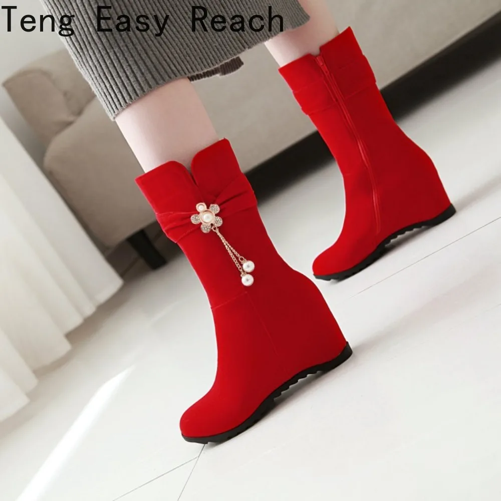 Ladies Fashion Red Faux Suede Snow Boots for Women Pearls Flower Wedges Wedding Chunky Heel Princess Boots 2026 New Winter Shoes