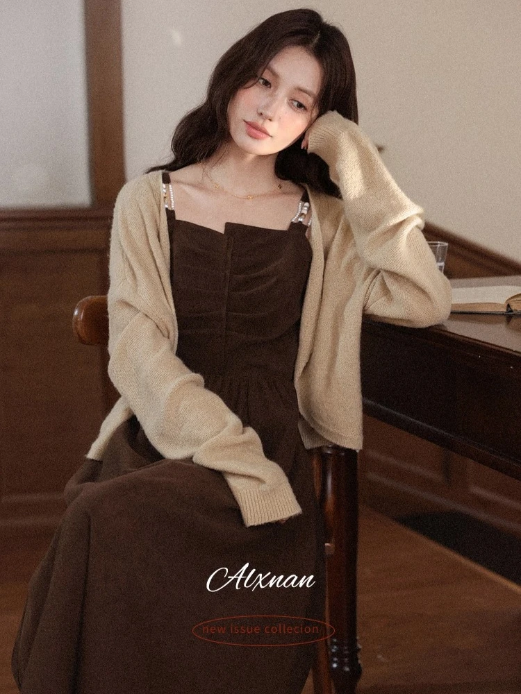 ALXNAN женский вязаный кардиган, новинка 2025, осень, эластичный ребристый манжет, мягкая ткань, универсальный короткий нежный кардиган с запахом LXN31158