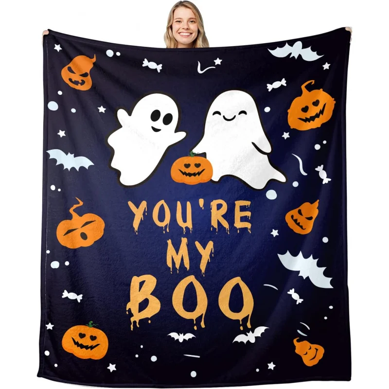 

The Halloween ghost pattern design blanket is made of soft and comfortable flannel materialsuitable for beds and sofas