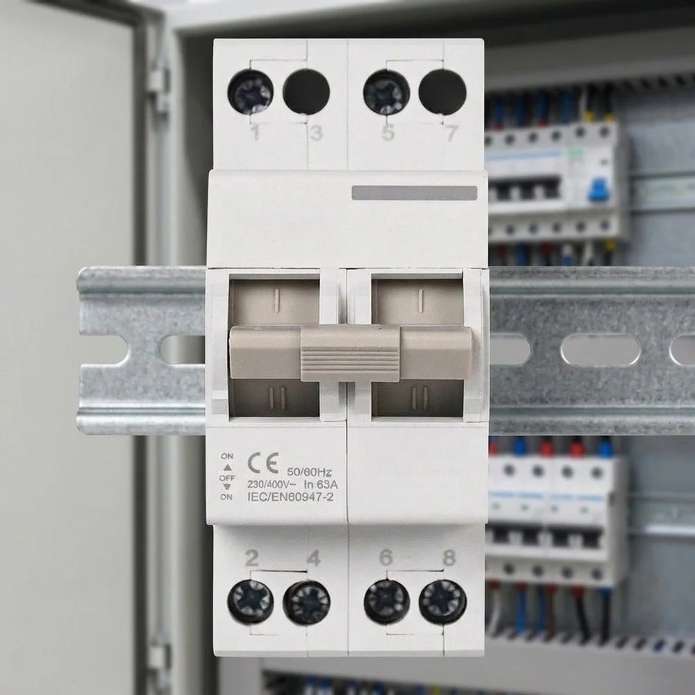 Manual Dual Power Transfer Switch 16A-63A AC 230V 400V Flame Retardant PC Housing For Home Generator Isolation DIN-Rail Mount