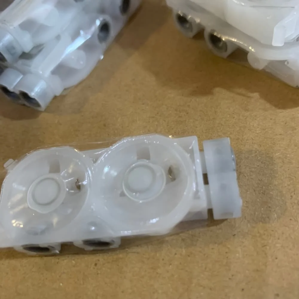 

10pcs. OEM new Ink Damper for Epson 3880 3800 3800C 3890 3850 RX700 R3000 printer Ink Damper