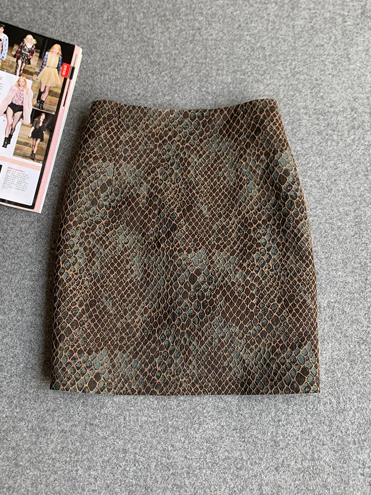 

Женская облегающая короткая юбка Темно-коричневая юбка со змеиным узором Высококачественная модная универсальная облегающая юбка трапециевидной формы с высокой талией