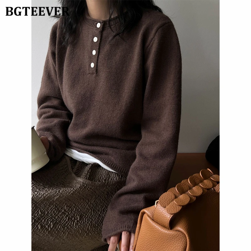 BGTEEVER Women's Rolled-edge Henley Sweater, Autumn Soft Front Buttons Knit Pullovers Winter