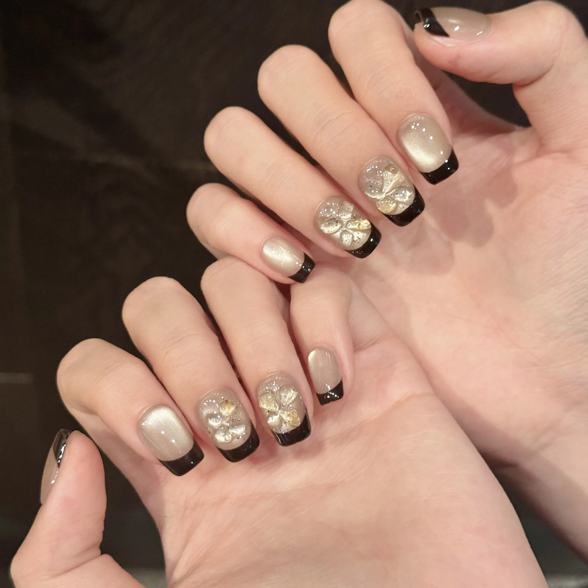 10 Stück handgemachte Nägel zum Aufdrücken, vollständige Abdeckung, schwarzer Rand, Glitzer, Katzenauge-Design, französisches kurzes Ballett, künstliche Nägel, tragbare Maniküre-Kunst