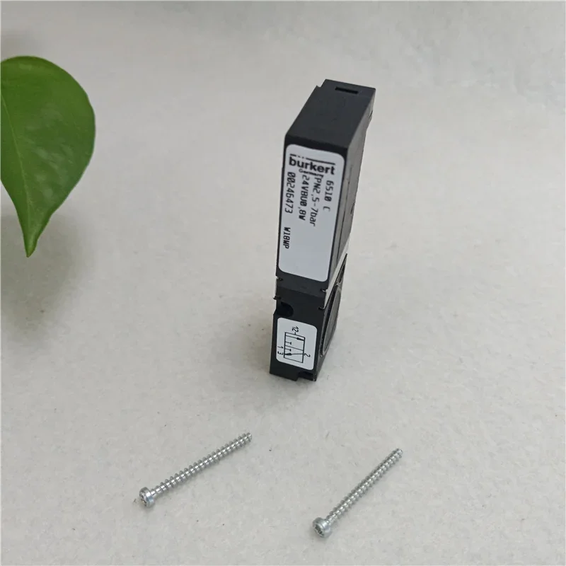 2025.4 بوركيرت 6510 C 2.5 NBR 0000 PN2.5-7bar 24VDC 0.8W