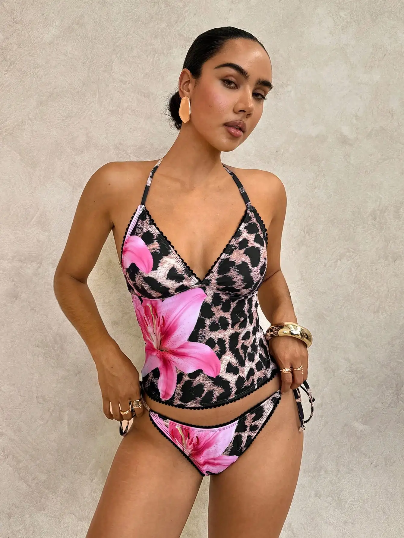 

Купальник с леопардовым принтом и цветочным узором, комплект из двух частей с завязками на шее для пляжного отдыха