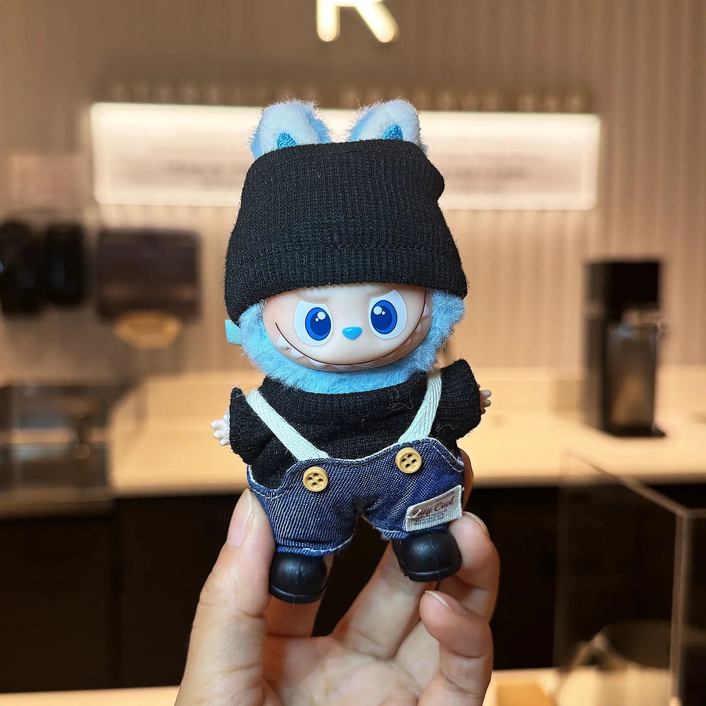 

For 10cm Labubu Doll Macaron Knitted Hat Clothes Overalls Shoes 4-piece Set Labubu Original Doll 4.0 Diy Plush Toys Accessories