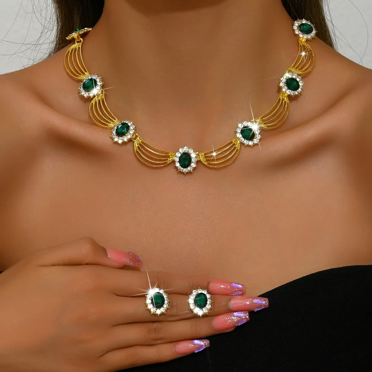 럭셔리 빈티지 목걸이 귀걸이 세트 골드 라인스톤 화려한 크리스탈 목걸이 및 귀걸이 세트 여성용 쥬얼리 액세서리