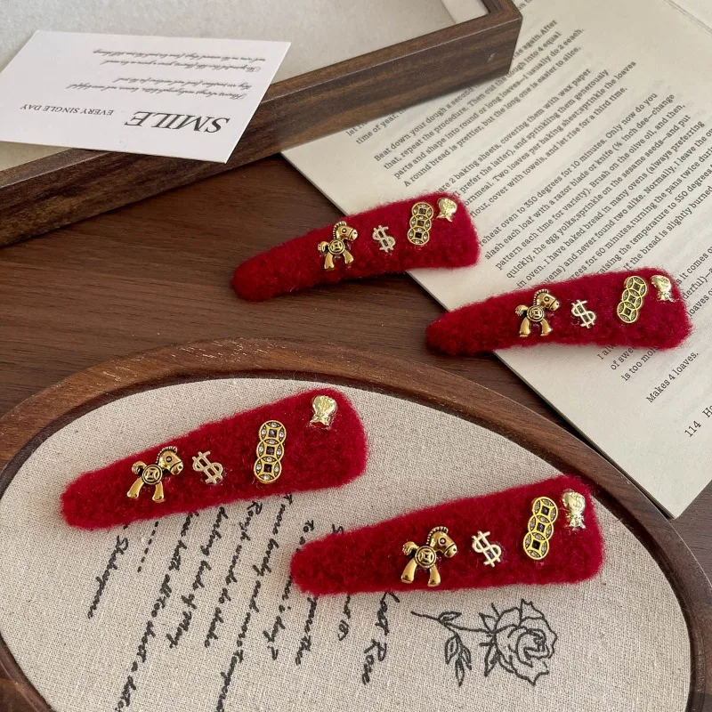 

1/2/4 шт. зимние новые плюшевые золотые зажимы Lucky Bag с треугольными BB-зажимами, красные элегантные высококачественные заколки для девочек, кремовый сладкий стиль