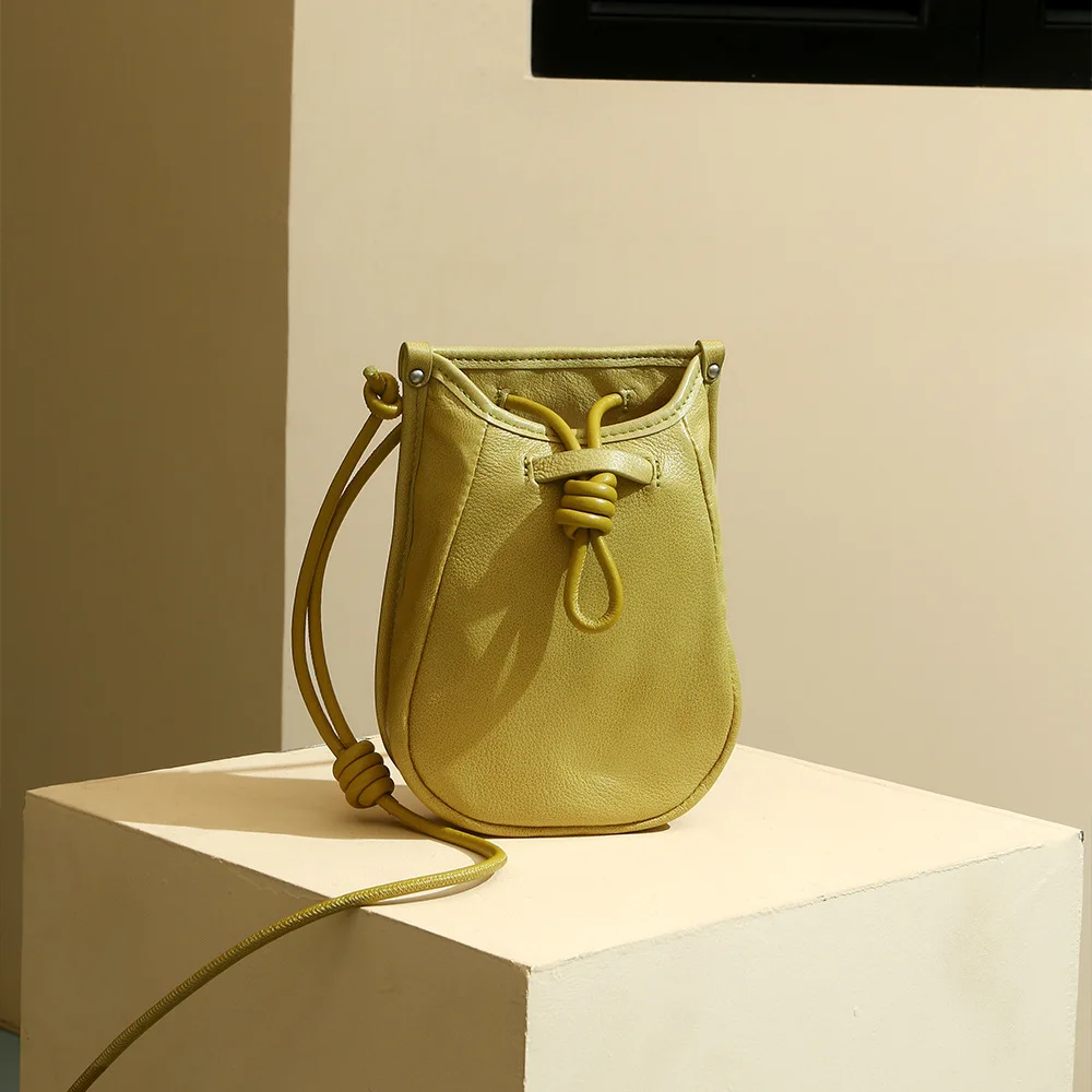 

Single-shoulder Bag 2025 Genuine Leather Women's Drawstring Design Mobile Phone Large-capacity Crossbody Designer Luxury Bag