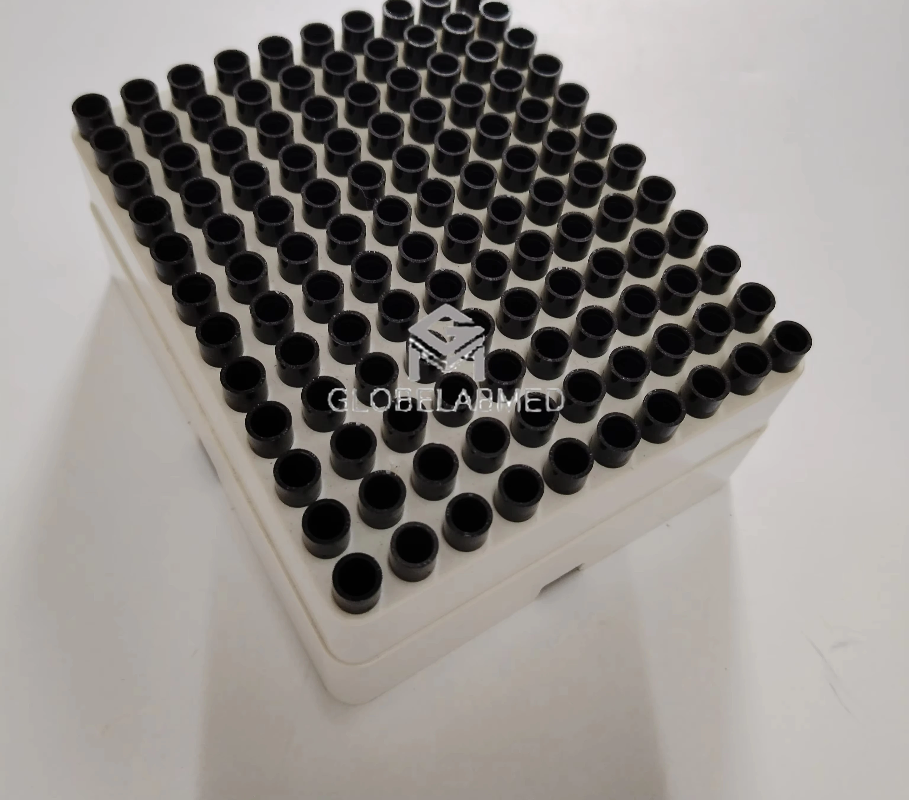 

New Laboratorio 120Pcs 30 Boxes Immunoassay Analyzer Black Tip Roche Cobas e411 For Roche Cobas e411