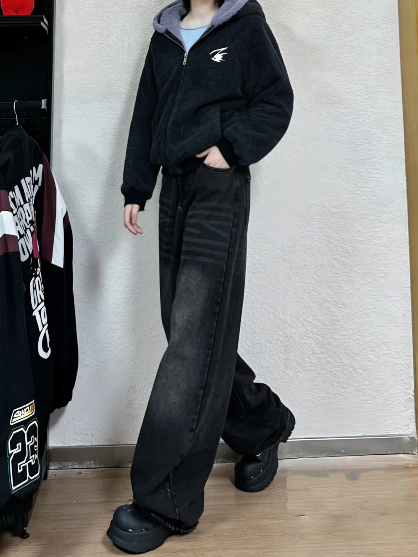 Men and Women Jeans Black Baggy Denim Retro Y2K Drip For Dating No accessories or belts included
