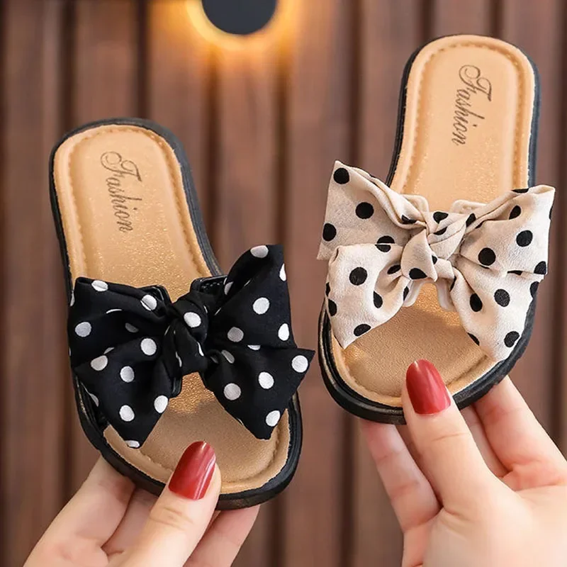 2026 Neue Schleifen-Flach-Sandalen mit offener Zehenpartie, rutschfeste Flip-Flops, Kinder-Hausschuhe, süße Sommer-Strandschuhe für Mädchen – Detail 7