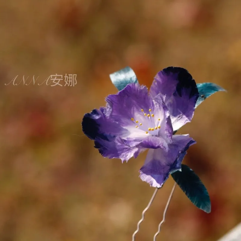Vintage Chinese ICH Silk Velvet Flower Iris Hairpin Exquisite Crafted for Women Hanfu Hair Accessory Daily Wear Traditional Gift