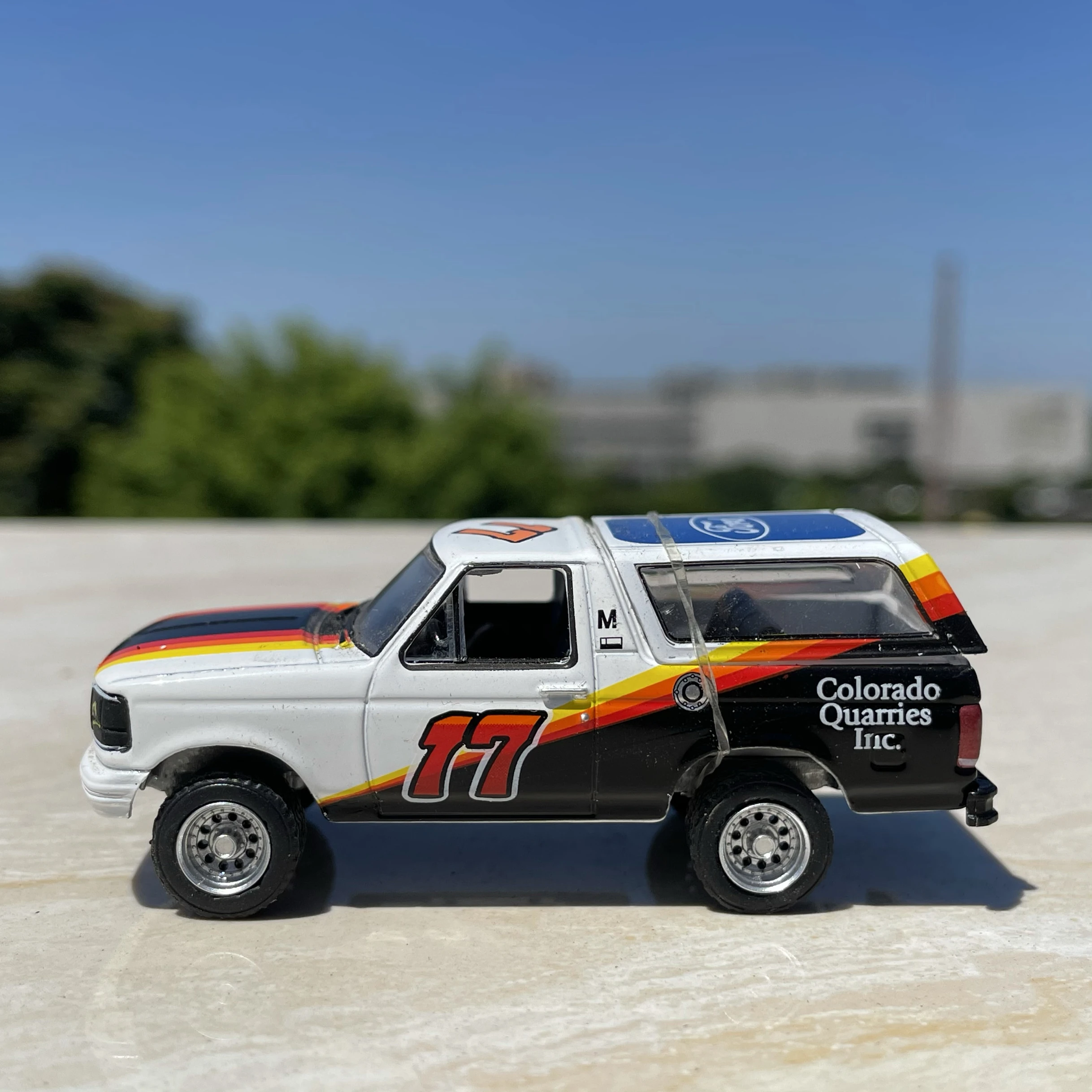 دييكاست 1:64 مقياس فورد ليمار SUV سبيكة سيارة نموذج تحصيل لعبة هدية تذكارية عرض حلية