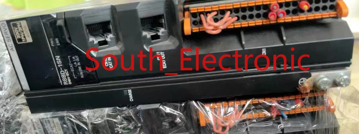 R88D-1SN04H-ECT-03  servo driver ,  In good working condition, free shipping