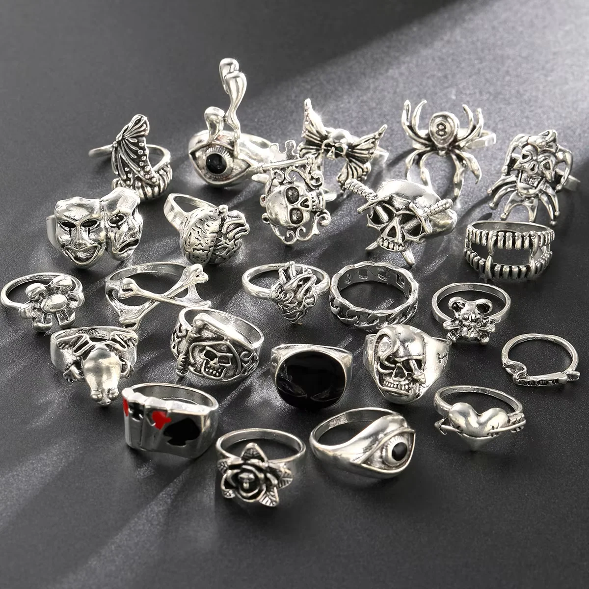 24Pcs/Set Punk Gothic Rings Sets Silver Color Skeleton Spider Poker Joker Eyes Heart Rings For Men Fashion Hip Hop Jewelry Gifts