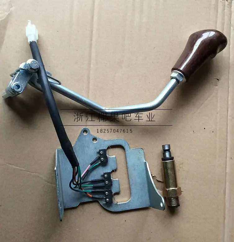 

Hand Forward Reverse Gear Lever Shift Changer Fit For Automatic GY6 150 200 300CC Quad Dirt Bike ATV Buggy Go Kart Parts Loncin