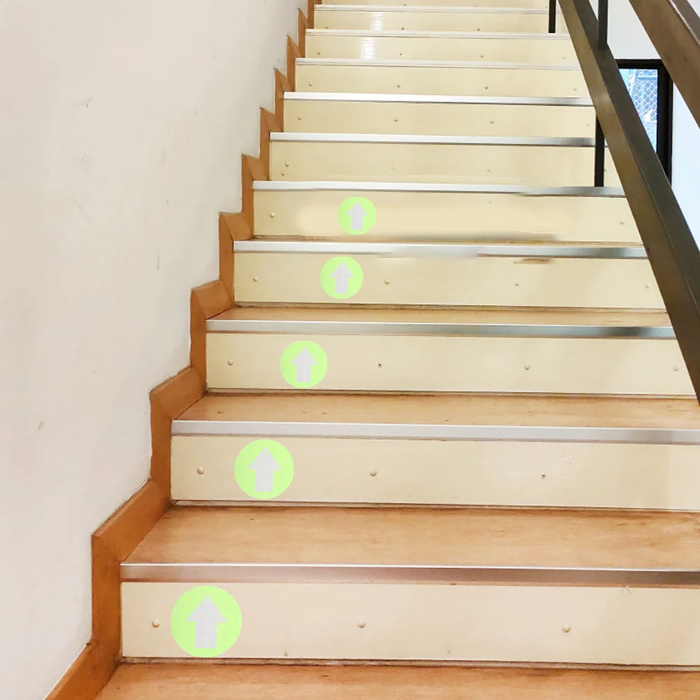 

5pcs Large PVC Arrow Direction Signs Outdoor Waterproof Fluorescent Trail Markers for Camping Stairway Pathway Reflective
