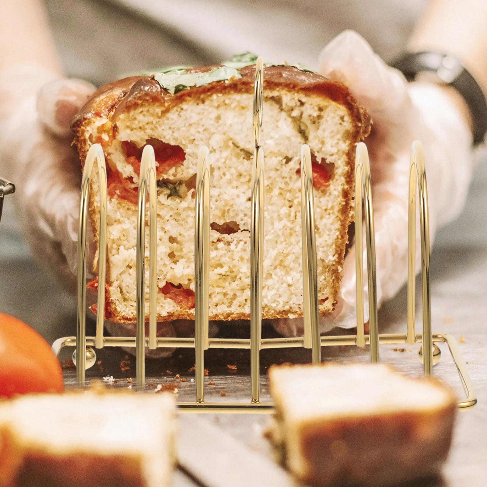 

2pcs Toast Holder Bakeware Toast Bread Rack Vertical Metal Stand Convenient Bread Loaf Slice Holder For Kitchen Toast Bread Rack